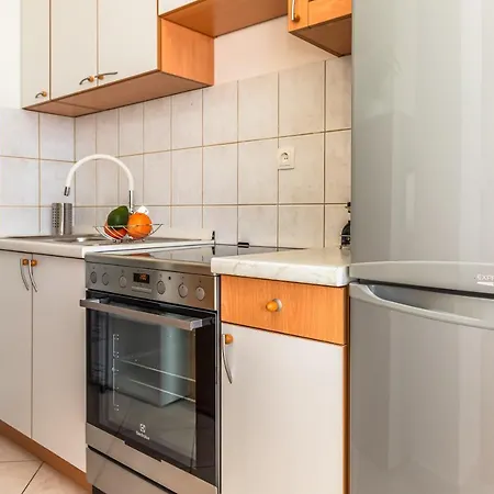 Three Rocks * Jesenice (Split-Dalmatia)