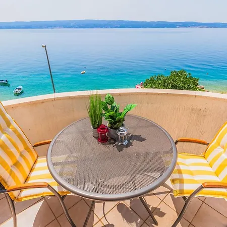Three Rocks Apartment Jesenice (Split-Dalmatia)