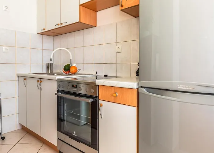 Three Rocks * Jesenice (Split-Dalmatia)