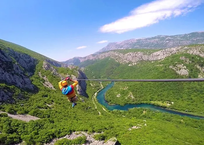 Apartment Three Rocks